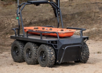 Україна презентувала робота “Ratel Н” для евакуації поранених з поля бою