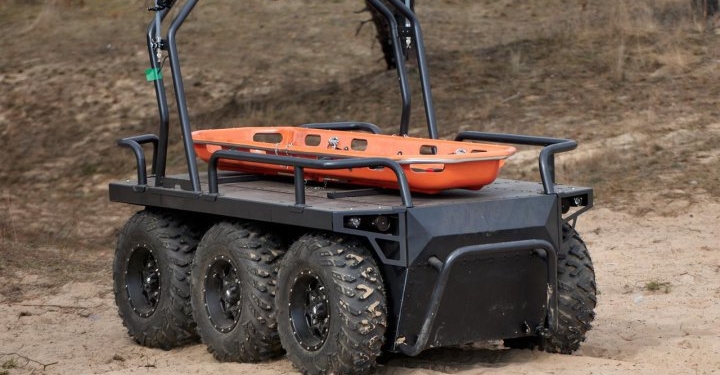 Україна презентувала робота “Ratel Н” для евакуації поранених з поля бою