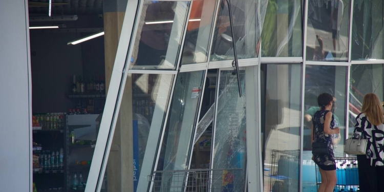 Кількість загиблих та постраждалих внаслідок ранкової атаки на Дніпро збільшилась (ФОТО)