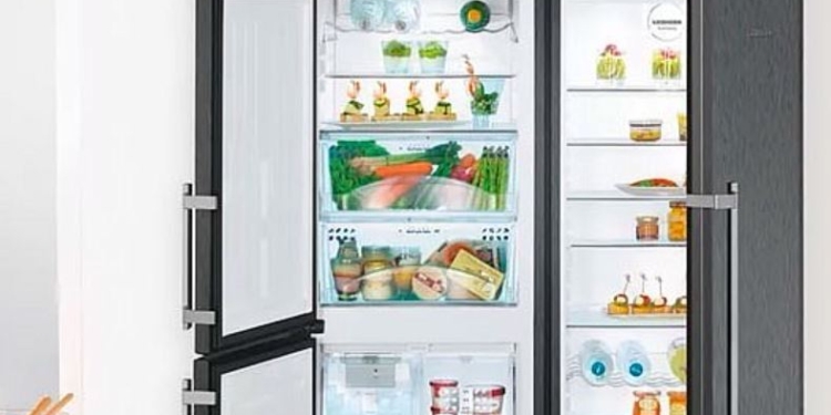 Чим усунути неприємні запахи у холодильнику – раптом що зіпсувалося без світла