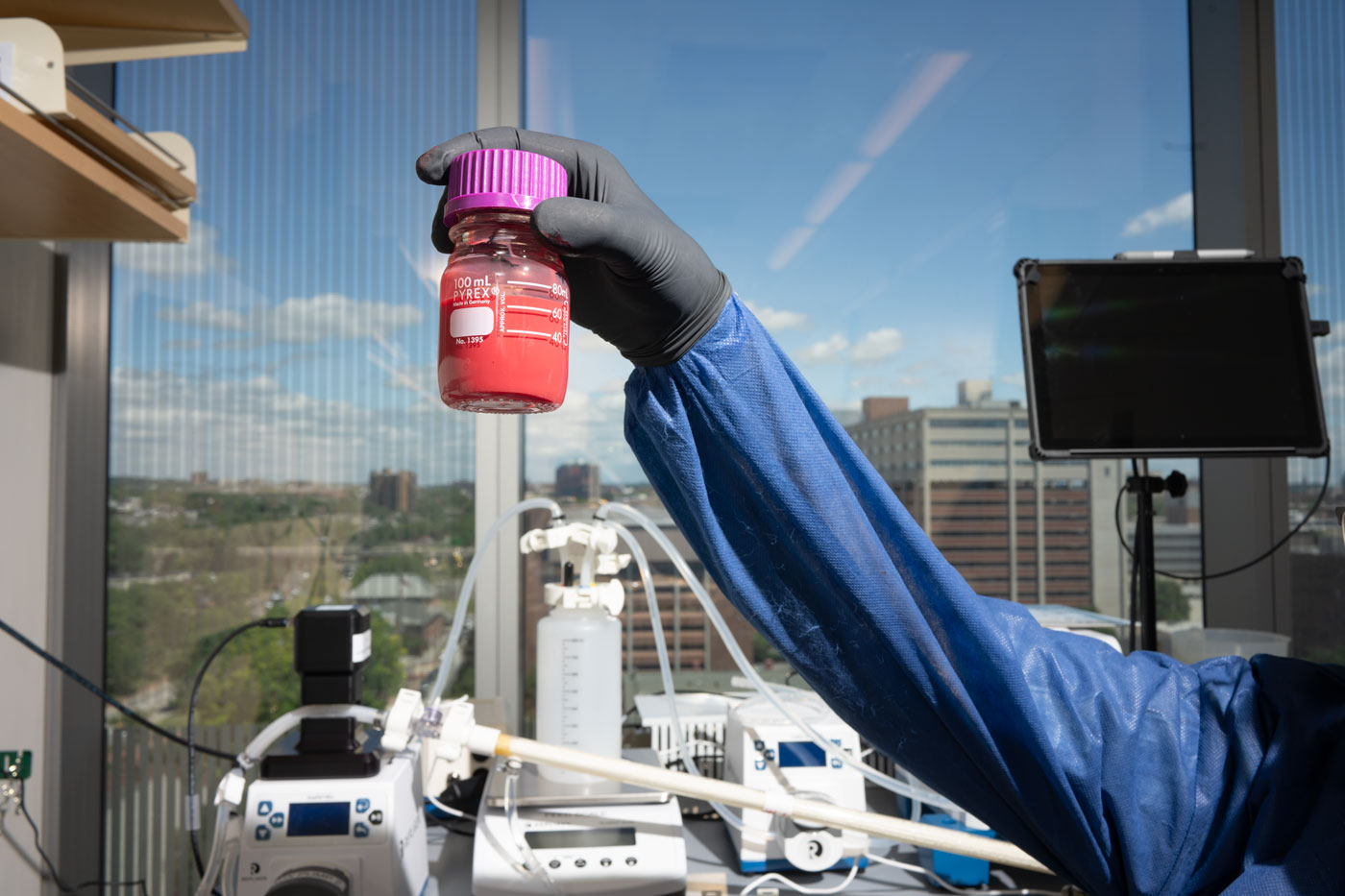 Пентагон інвестує захмарну суму у розробку замінника крові