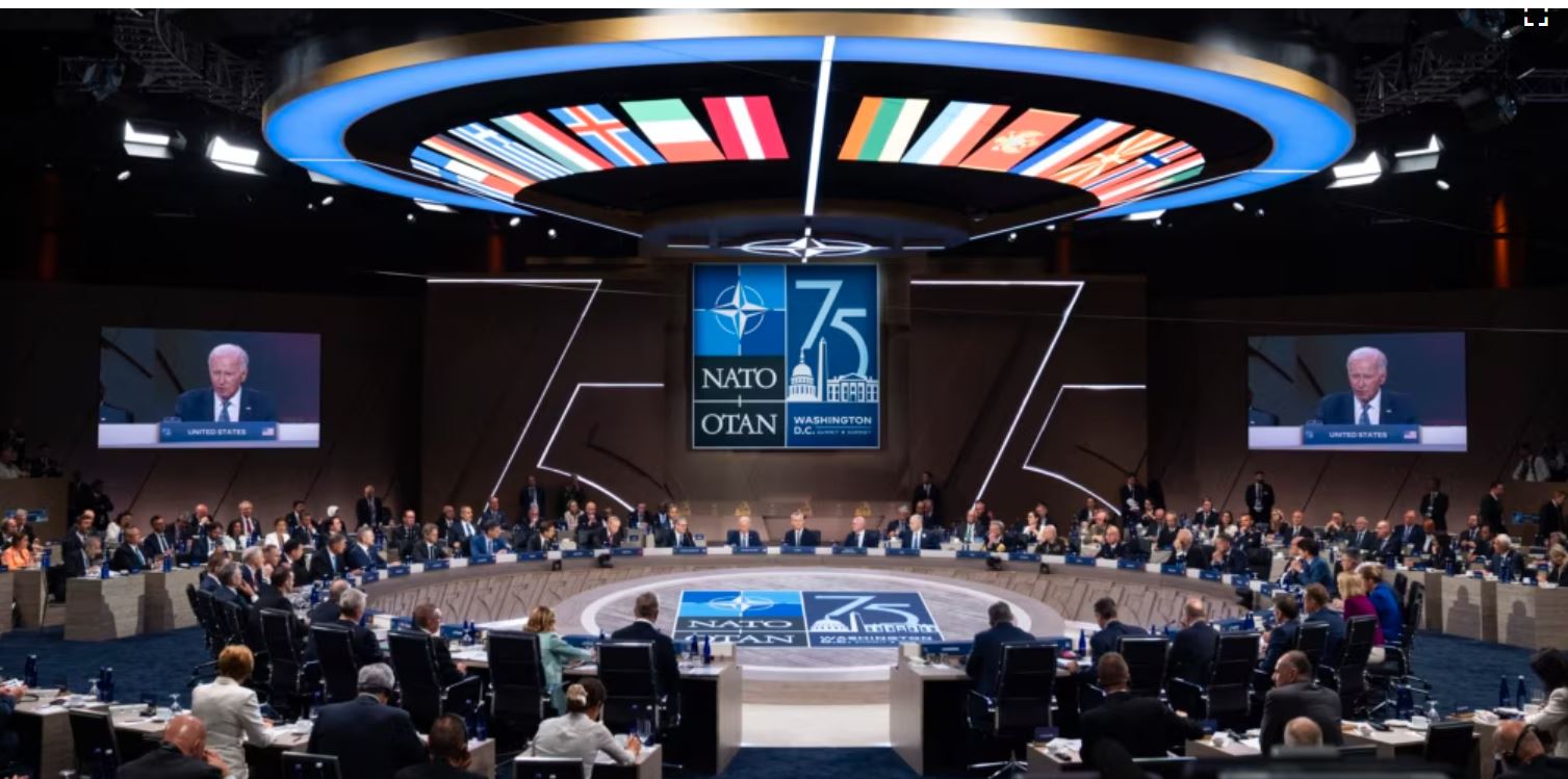 Міжнародні експерти сперечаються – брати Україну в НАТО чи миритись з Путіним “поки не пізно”