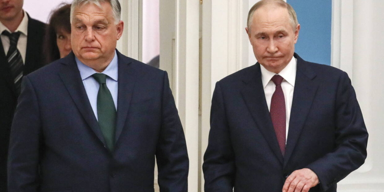 Орбан звинуватив Польщу в лицемірстві, там йому порадили вийти з НАТО і ЄС і блокуватися з Путіним