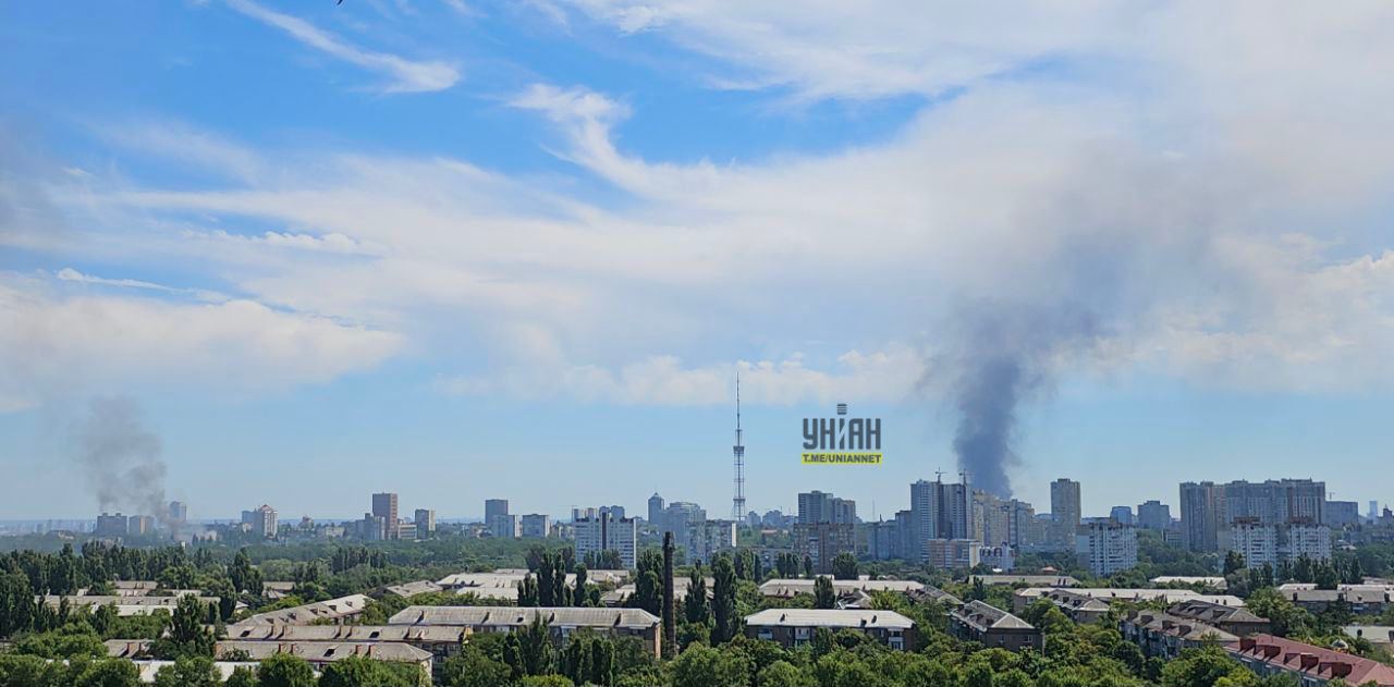 Наслідки ракетної атаки на Київ – пошкоджено дитячу лікарню і станцію метро (ФОТО, ВІДЕО)