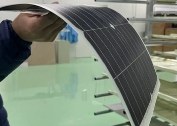 Вчені винайшли сонячні панелі, які зможуть генерувати електроенергію навіть вночі 