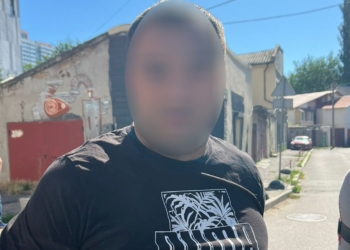 У Миколаєві викрили злочинне угрупування: збували цигарки під виглядом відомих марок (ФОТО)