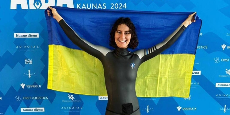 «Українська косатка»: фрідайверка з Миколаєва Катерина Садурська – знов з нагородами чемпіонату світу і національними рекордами