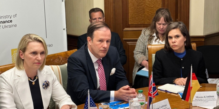 Україна заявила послам G7, що планує реформувати митницю, але це “потребує часу, виважених рішень та підтримки”