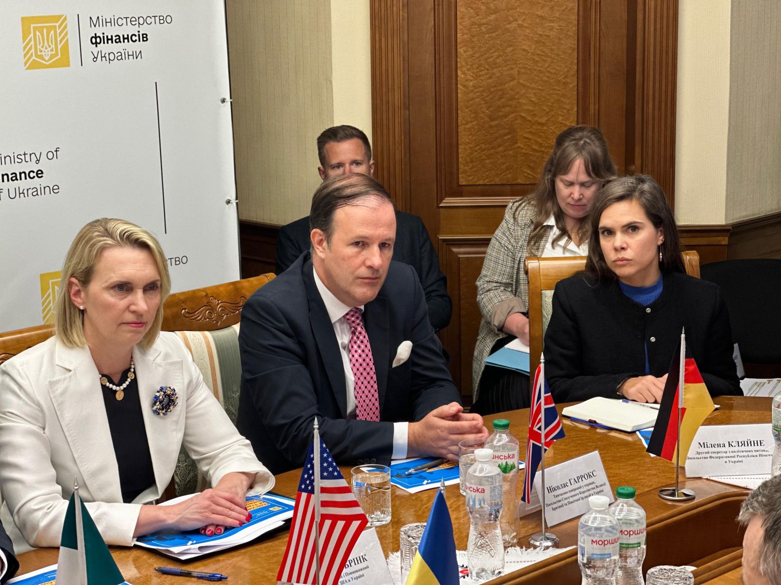 Україна заявила послам G7, що планує реформувати митницю, але це “потребує часу, виважених рішень та підтримки”