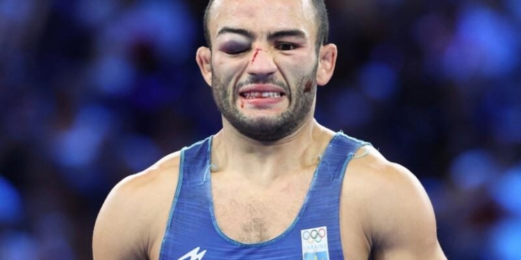 Україна має ще одну медаль Олімпіади в Парижі – «срібло» борця з Миколаєва Парвіза Насібова