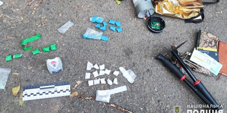 У Миколаєві поліцейські викрили місцеву мешканку – «закладницю» нарковмісних речовин