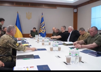 Зеленський знову збирав Ставку. Сирський доповів про Курськ (ВІДЕО)