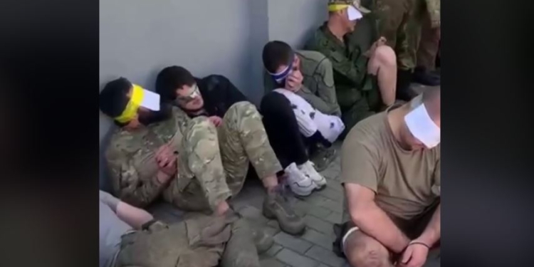 ЗСУ в Курській області взяли в полон кадирівців і ФСБшників – їх можна буде обміняти на “азовців” (ВІДЕО)