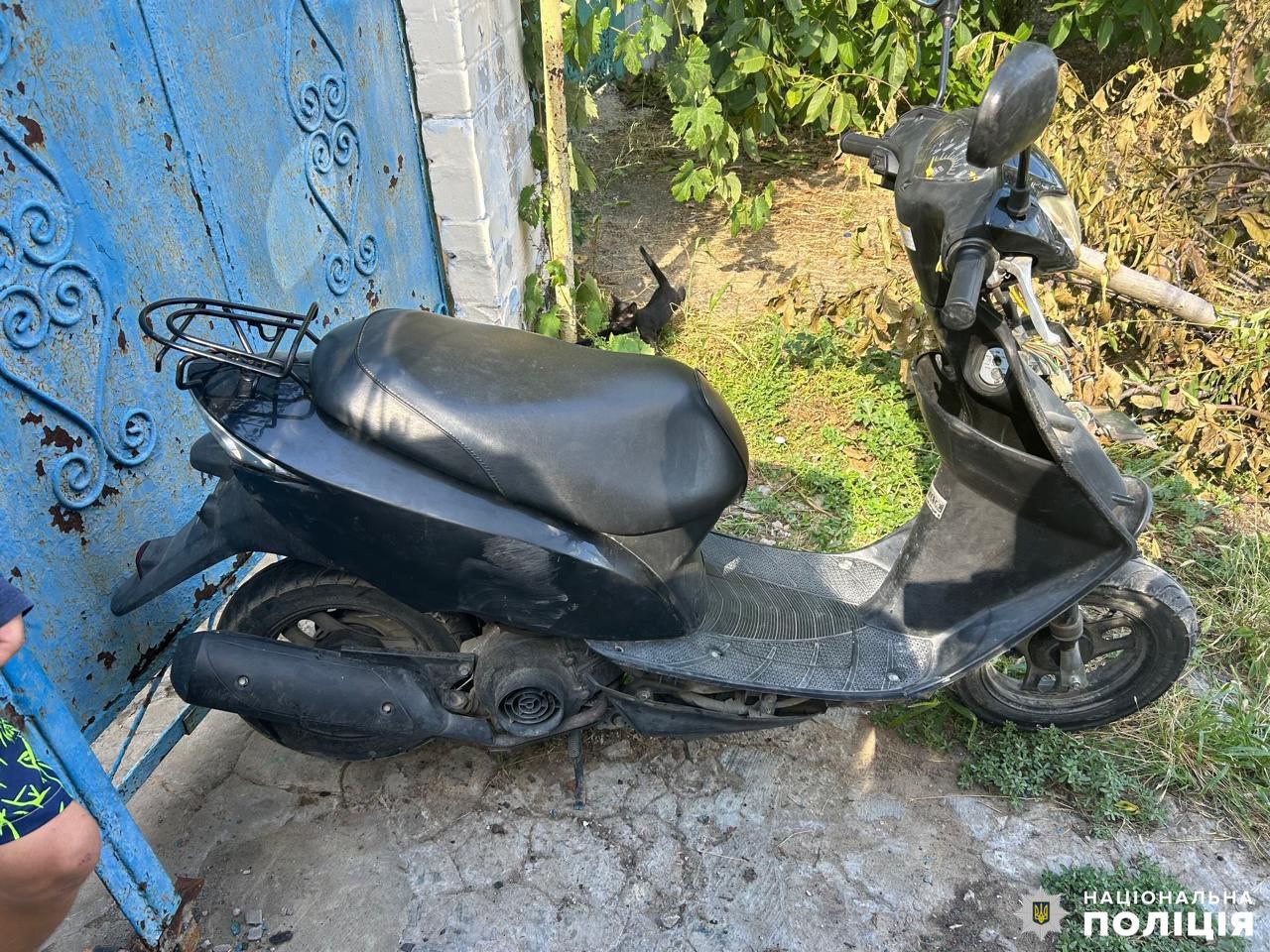 У Миколаєві перекинувся мопед – травмувались і 17-річний водій, і його 11-річний пасажир