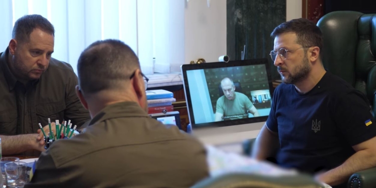 Зеленський провів нараду – обговорювали створення військових комендатур на Курщині (ВІДЕО)