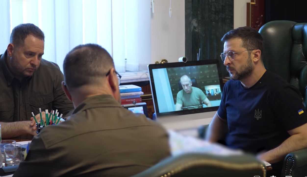Зеленський провів нараду – обговорювали створення військових комендатур на Курщині (ВІДЕО)
