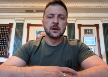 Зеленський просить Раду невідкладно зібратись. Про це та інші рішення Ставки (ВІДЕО)