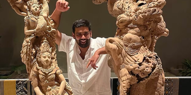 Скандал в США. Шахрай з Індії завдяки фото з Байденом допомагав демократам собі на користь – його шукає ЦРУ