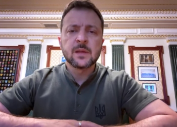 «Працюємо з партнерами щодо постачання для фронту не лише зброї та снарядів, а й сили нашої єдності» – звернення Зеленського (ВІДЕО)