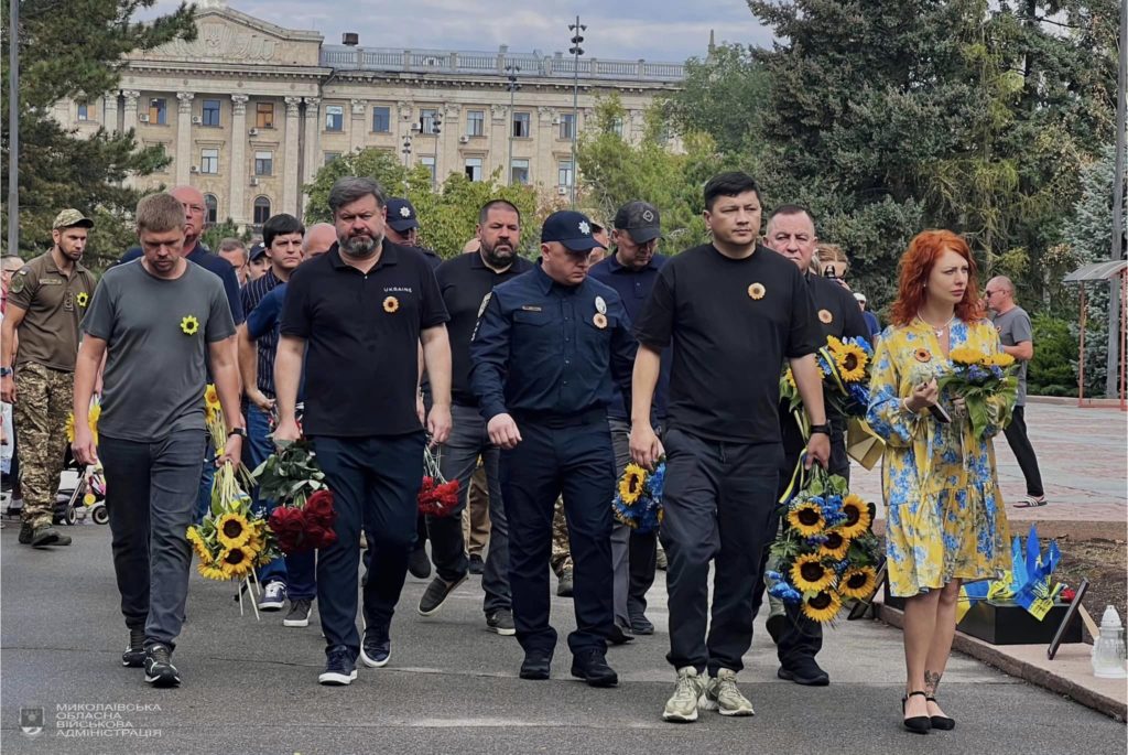 У Миколаєві вшанували памʼять полеглих захисників України (ФОТО) 2