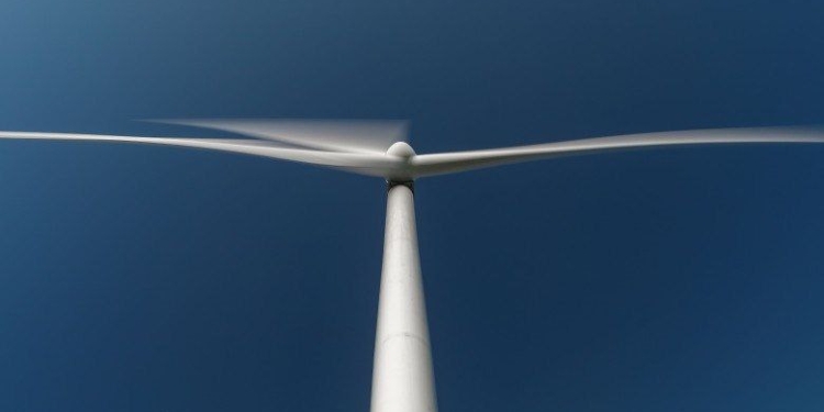 На Закарпатті запрацювала перша вітрова електростанція