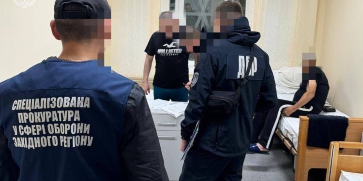 Скандальний рівненський воєнком, у якого знайшли майна на 46 млн.грн., заробляв на ухилянтах