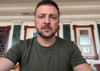 «Сміливість наших воїнів, стійкість наших бойових бригад зараз компенсує дефіцит необхідних рішень від партнерів» – звернення Зеленського (ВІДЕО)