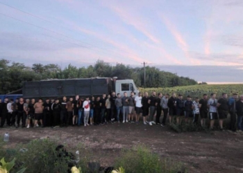 На Одещині затримали КАМАЗ с ухилянтами – одразу 48 чоловіків у кузові (ФОТО, ВІДЕО)