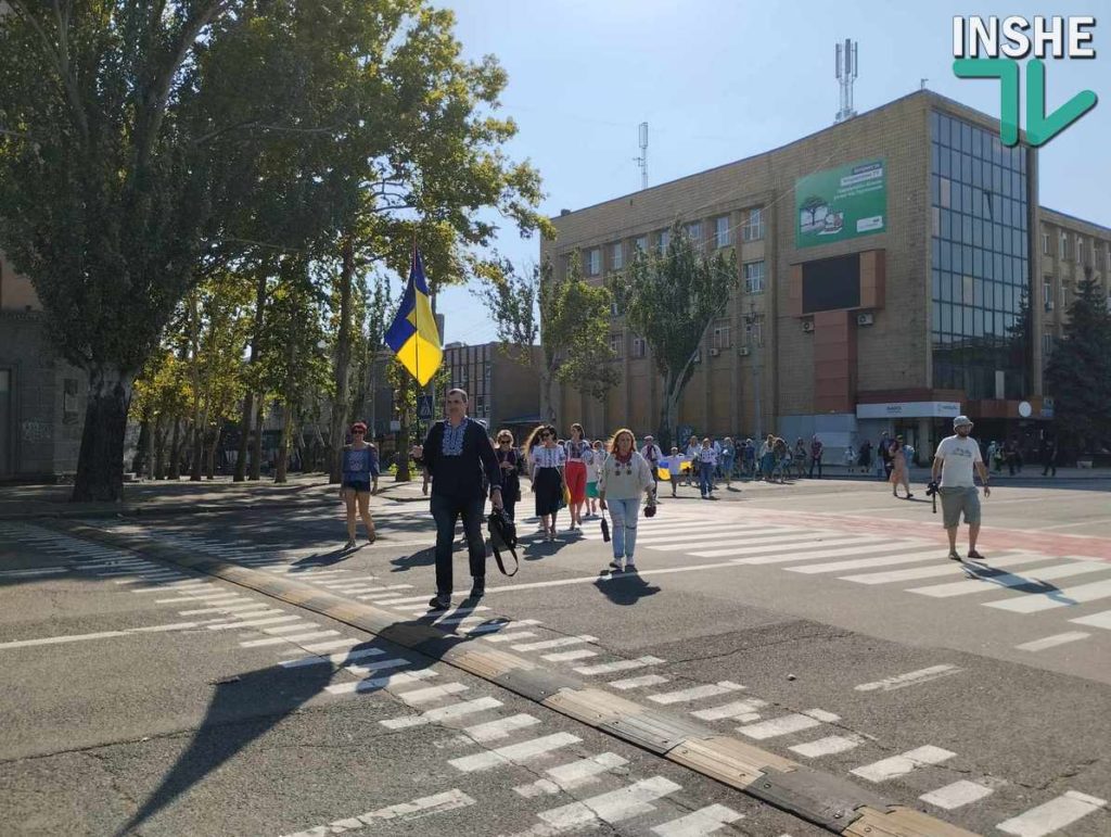 У Миколаєві пройшов Марш вишиванок (ФОТО) 18