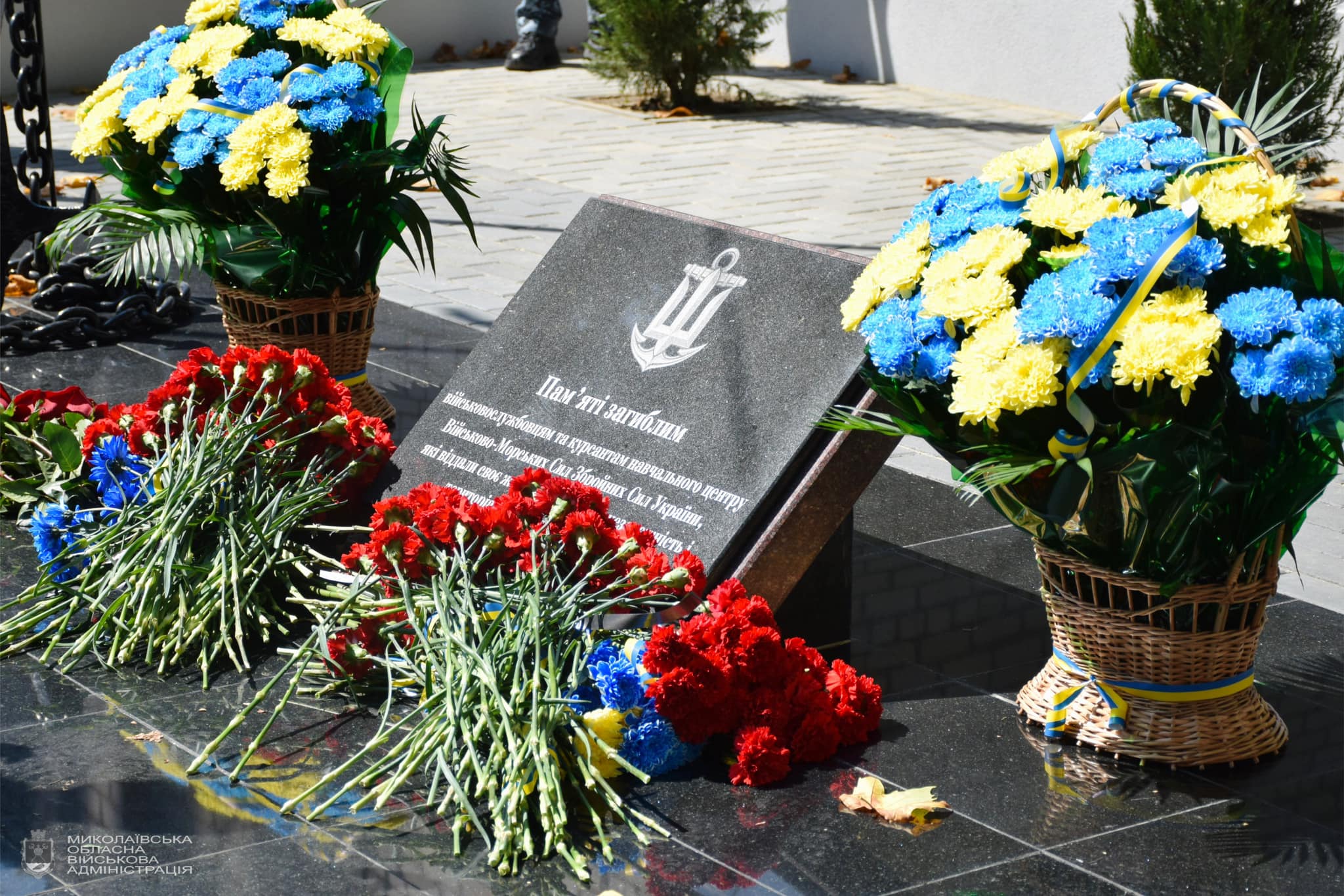 У Миколаєві відкрили Меморіал памʼяті загиблим військовослужбовцям ВМС ЗСУ (ФОТО)