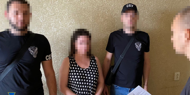 Миколаївські правоохоронці повідомили про підозру працівниці суду, яка під час окупації Херсону співпрацювала з ворогом   