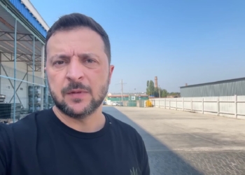 Зеленський обіцяє одразу підписати і закон про заборону РПЦ, і закон про підтримку воїнів, які беруть участь в операції на Курщині, – звернення (ВІДЕО)