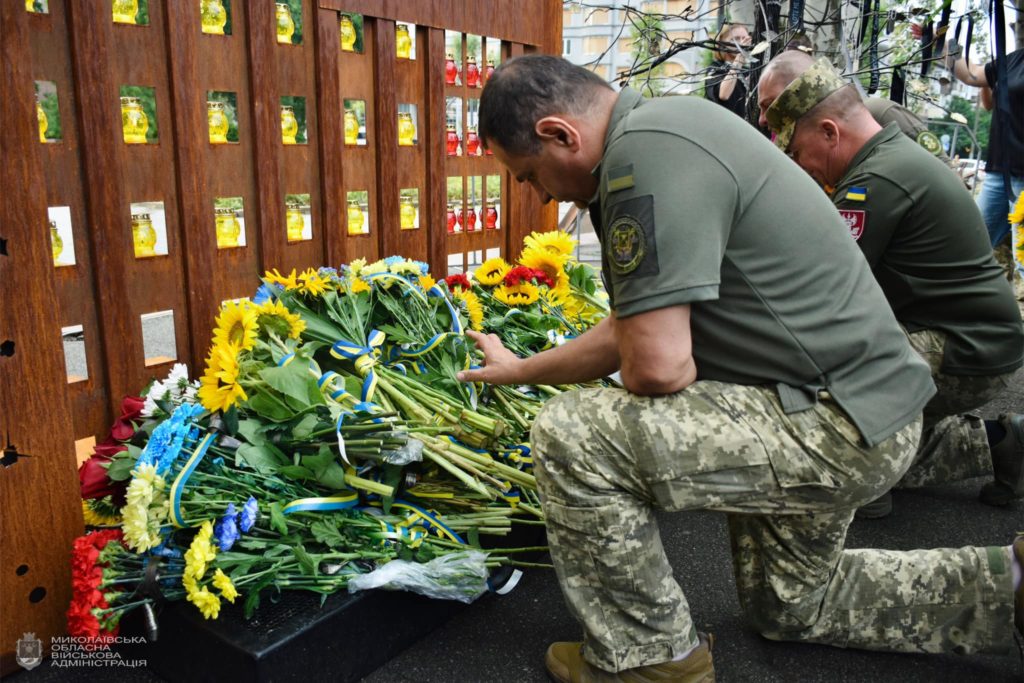 У Миколаєві вшанували памʼять полеглих захисників України (ФОТО) 4