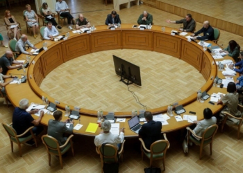 Щоб пояснити необхідність підвищення податків та «знайти ефективні рішення»: урядовці проводять зустрічі з бізнесом (ФОТО)