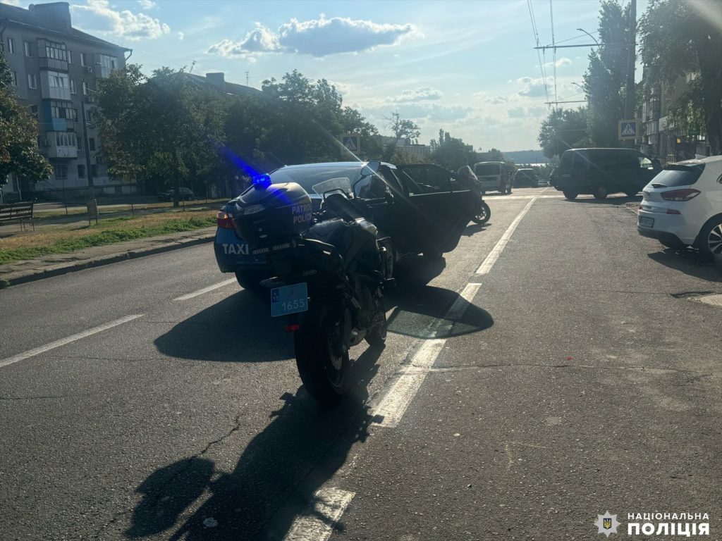 У Миколаєві Toyota Camry збила 17-річного хлопця – внаслідок ДТП підліток в лікарні (ФОТО) 4