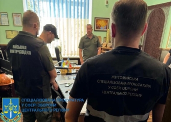 Затримали командира в/ч. Військові будували йому будинок та магазин, він платив з державної кишені (ФОТО)