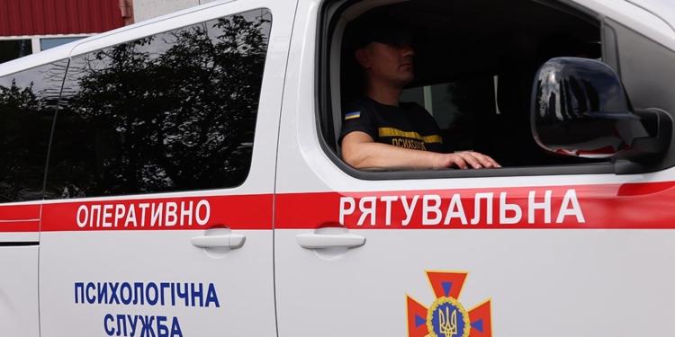 Психологічна служба миколаївських рятувальників отримала автівку від ПРООН (ФОТО)