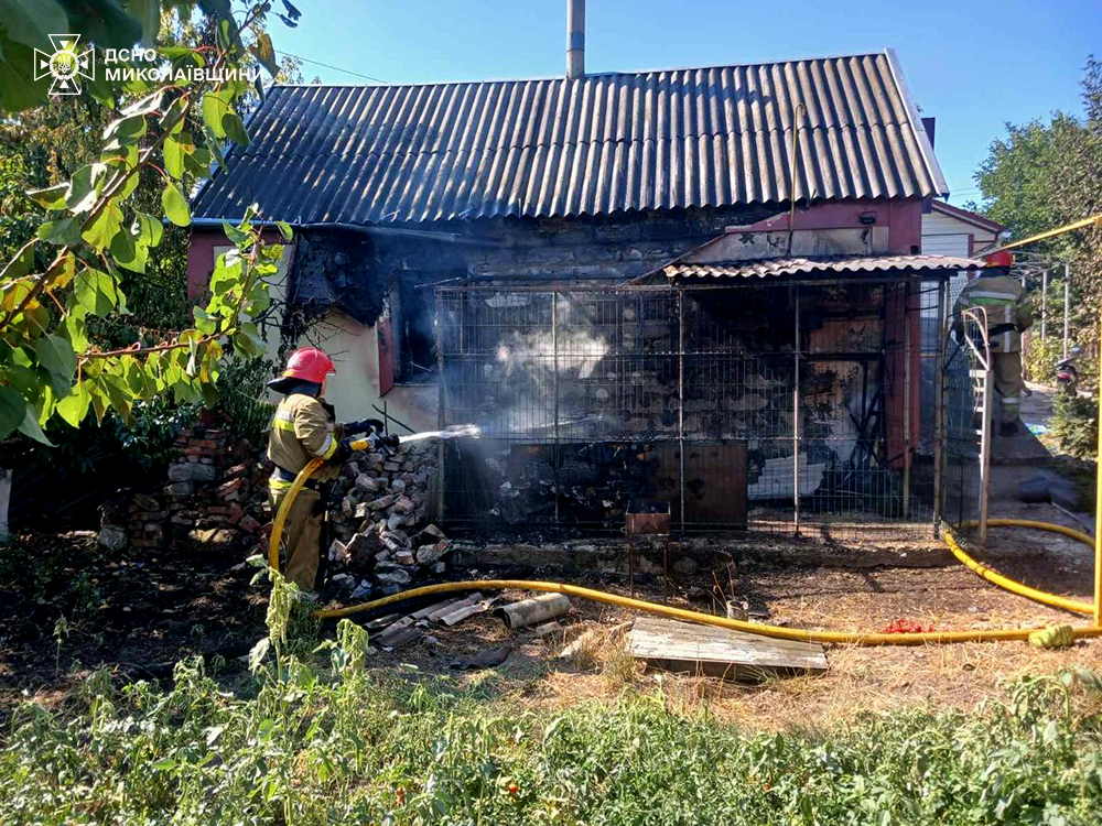 З 28 пожеж за добу на Миколаївщині одна виникла через російські атаки - що і де гасили (ФОТО) 10