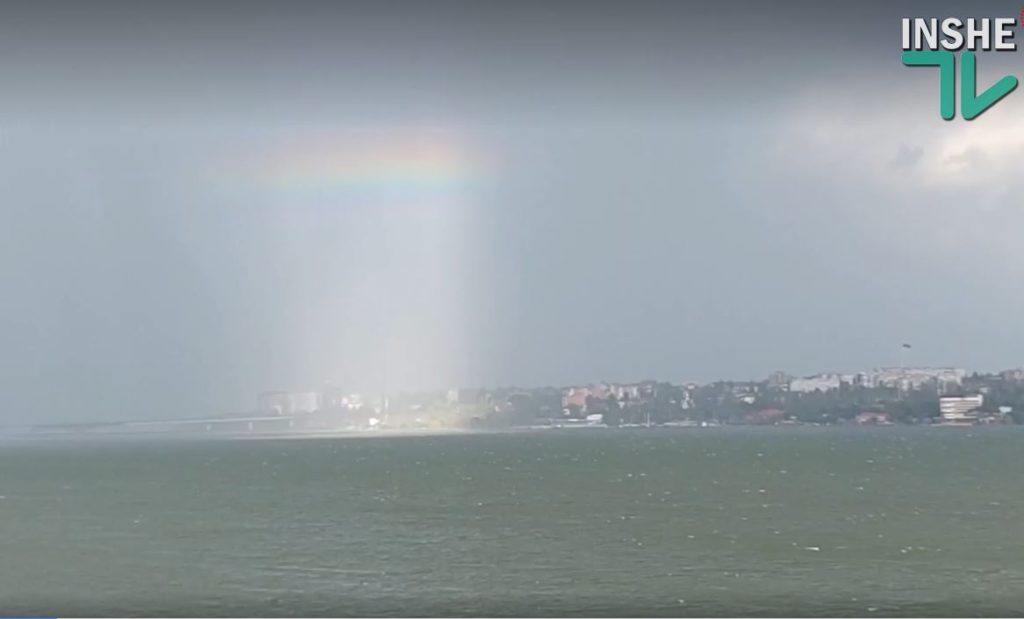 Фантастичне видовище спостерігали сьогодні над Миколаєвом (ФОТО, ВIДЕО) 10