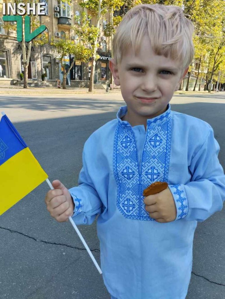 У Миколаєві пройшов Марш вишиванок (ФОТО) 14