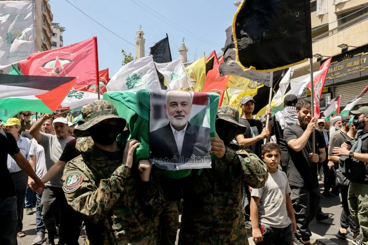 Країни масово закликають своїх громадян якомога швидше виїжджати з Лівану і закривають посольства