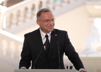 Дуда пообіцяв подзвонити Зеленському, щоб українці не добивали втікаючих росіян. Що відповів президент України (ВІДЕО)