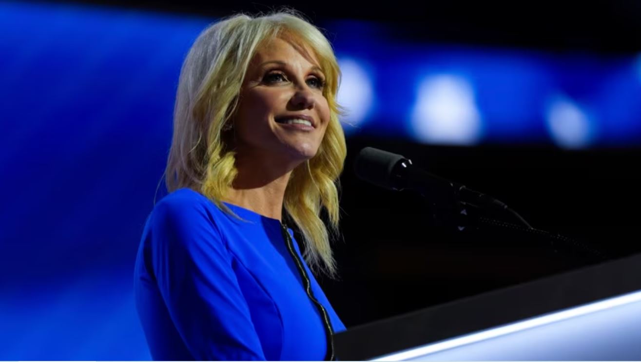 Колишня радниця Трампа Келліенн Конвей зареєструвалася як лобістка на користь Фонду Пінчука