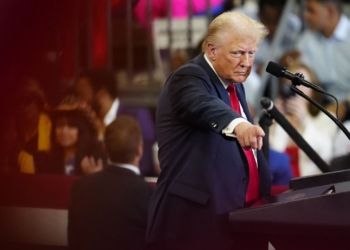 Гарріс йому мало. Трамп розсварився з губернатором-республіканцем у одному з ключових штатів
