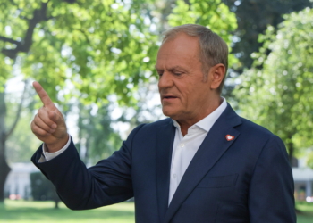 Прем’єра Польщі розлютив очільник МЗС України Кулеба, і поки ми не визнаєм “Волинську різню”, шляху в ЄС нам не буде