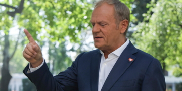 Прем’єра Польщі розлютив очільник МЗС України Кулеба, і поки ми не визнаєм “Волинську різню”, шляху в ЄС нам не буде