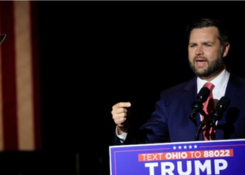 Нахаба. Кандидат у віцепрезиденти від  Трампа Ді Венс розповів, що не відповідав на дзвінки Буданова та Олещука