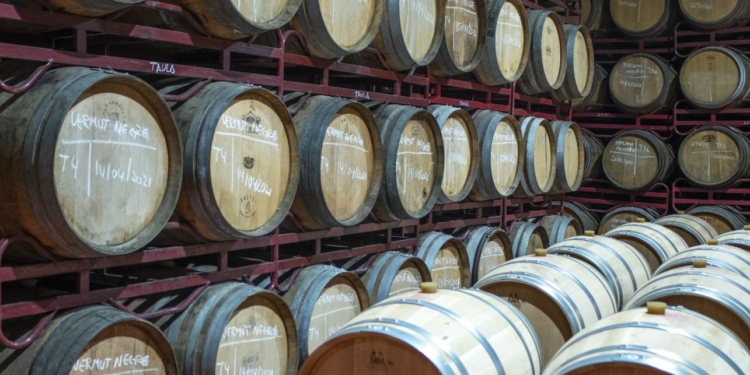 Українське вино знову може подорожчати. Чому і на скільки