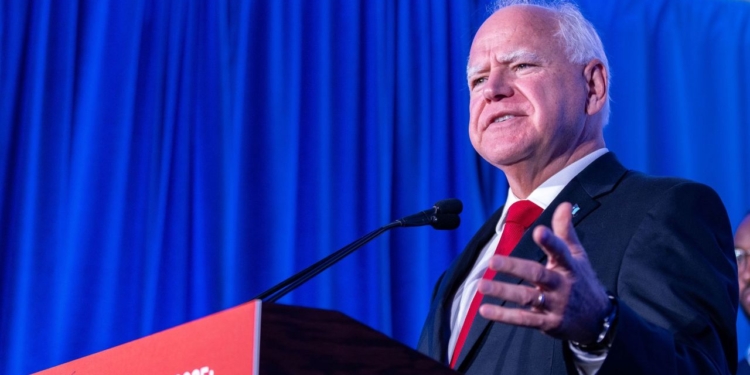 Камала Гарріс визначилась з кандидатом у віцепрезиденти. Як він до України