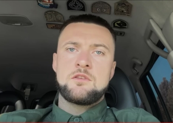 Несподівана зустріч. Співак Yarmak зустрів серед полонених свого фаната. Про що говорили (ВІДЕО)
